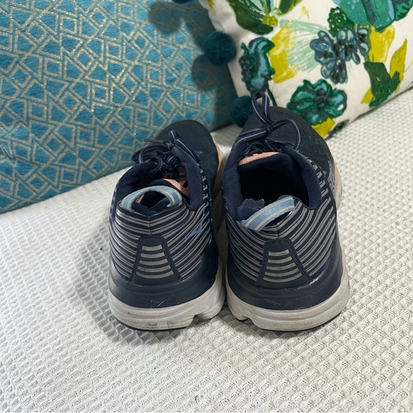 HOKA Bondi 6 Sneaker Tennis Shoe Tracker Thick Cushioned Sole Comfort - Picture 4 of 8